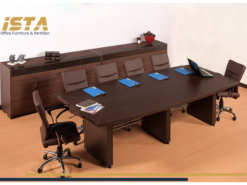 میز کنفرانس کلاسیک